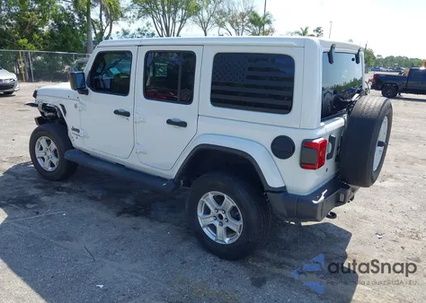 2020 Jeep Wrangler Unlimited Sahara Altitude 4X4 z USA, uszkodzony, nr VIN 1C4HJXEN1LW104950